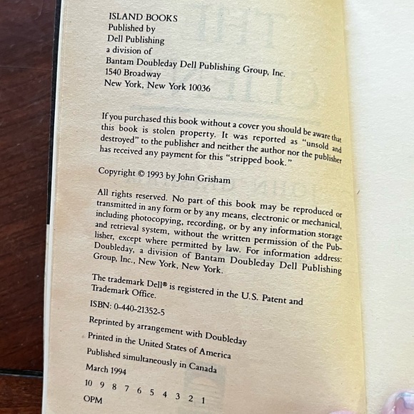 3 for $15: The Client by John Grisham Paperback - Picture 3 of 4